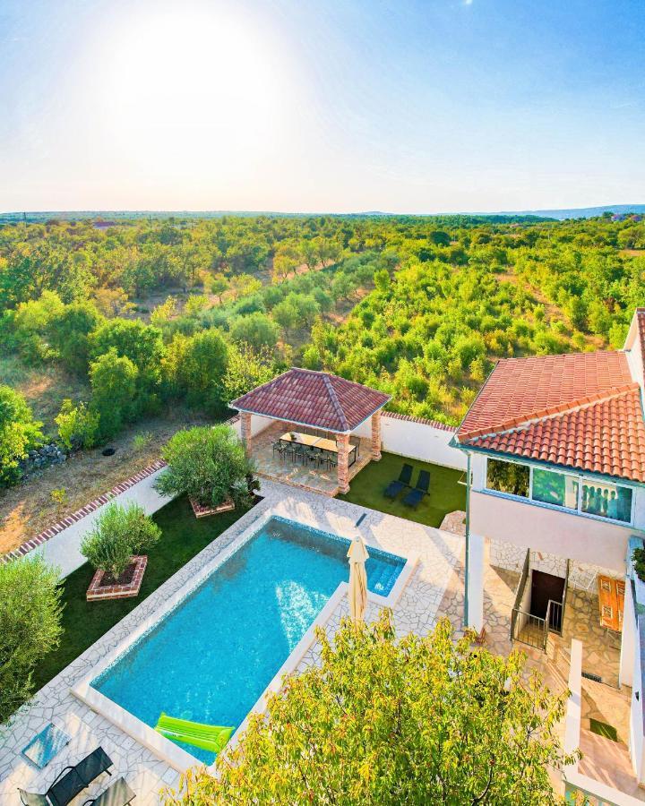Holiday Home Dinko Pridraga Exterior photo